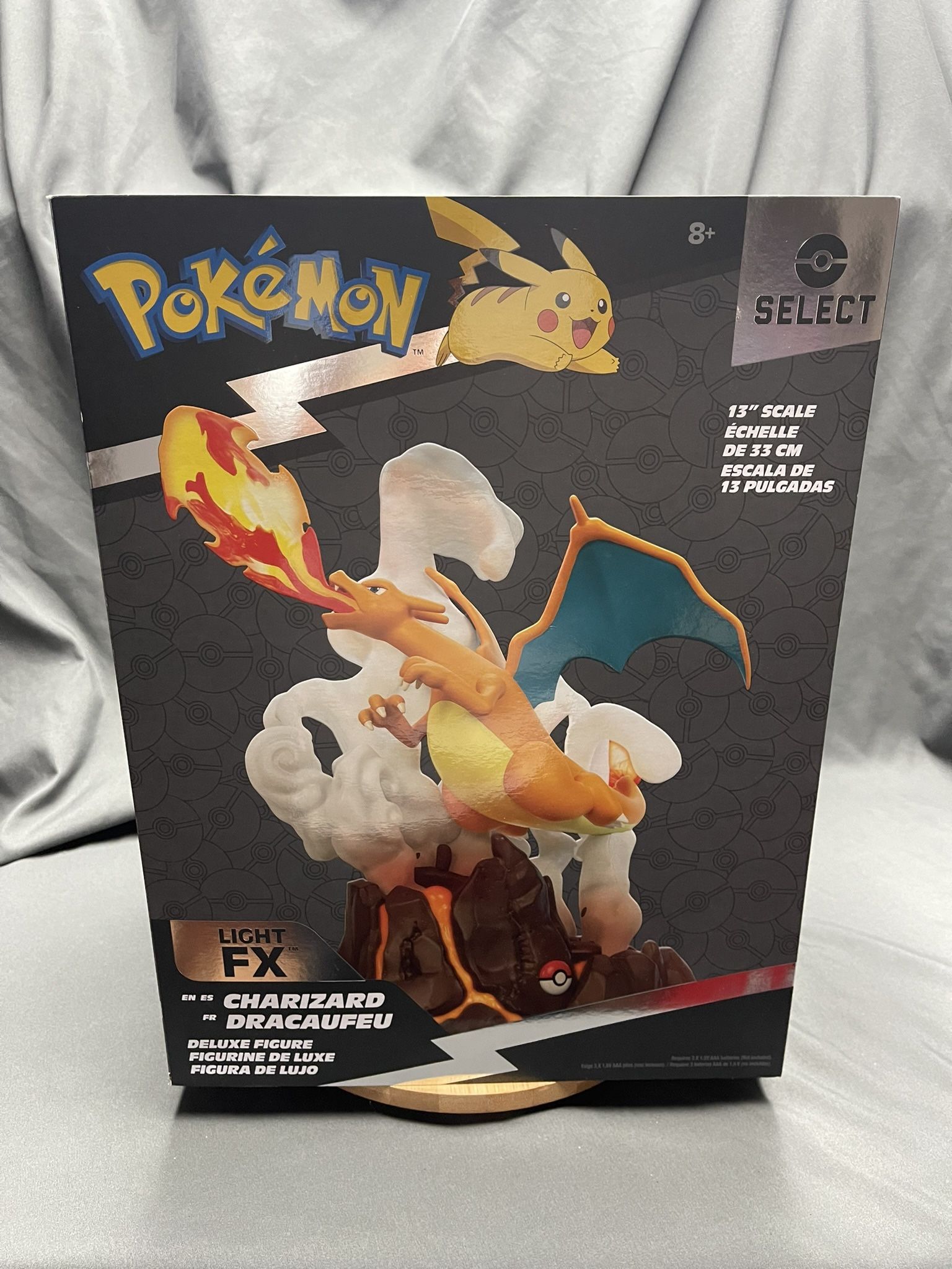 Charizard Deluxe Collector’s Statue