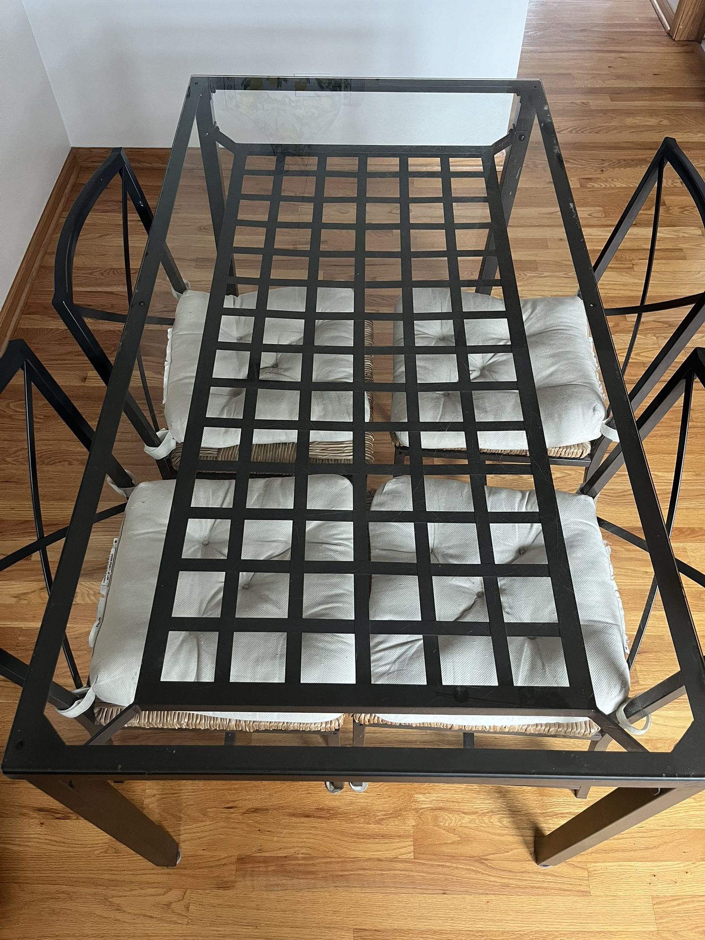 Glass Dining Room Table And 4 Chairs For Sale!
