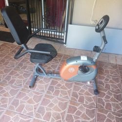 Bicicleta De Ejercicio. De Uso .Así Como Se Ve En La Foto.