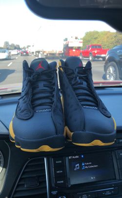 Jordan 13s size 10