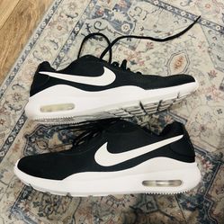 Nike Air Max Oketo 'Black White' AQ2231-002