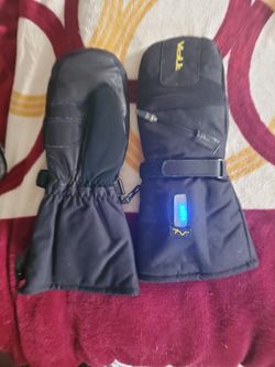 Volt Heated Gloves Black Push Button Start (Twin Charger Included) $120 Value