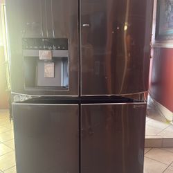Refrigerator (or Best Offer)