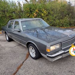 1989 Chevy Caprice 1  Owner 