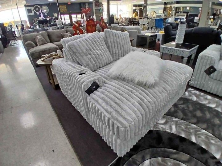 Stupendous Oversized Chair $10 Down Payment And Financing Available