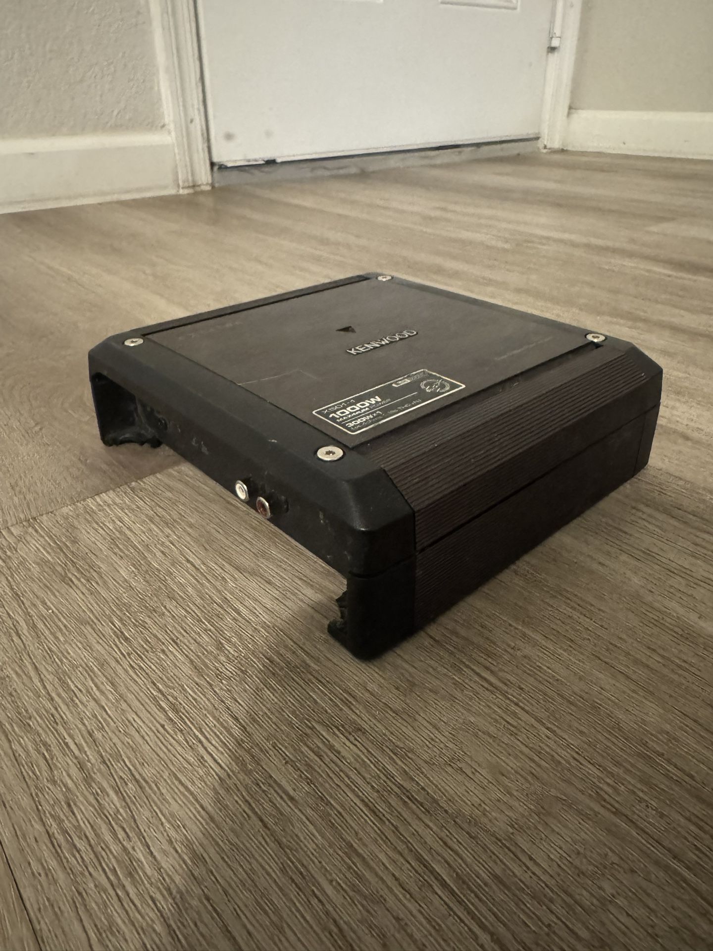 Kenwood Amplifier 1000watts 