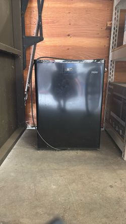 Haier Mini Fridge