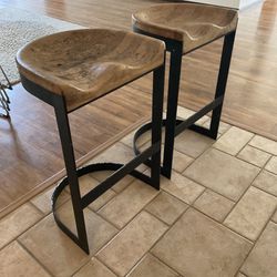 Custom Bar Stills/chairs
