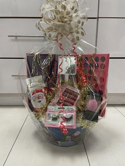 Christmas Makeup Baskets Bundles