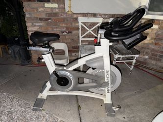 Schwinn AC Performance Plus indoor cycling bike