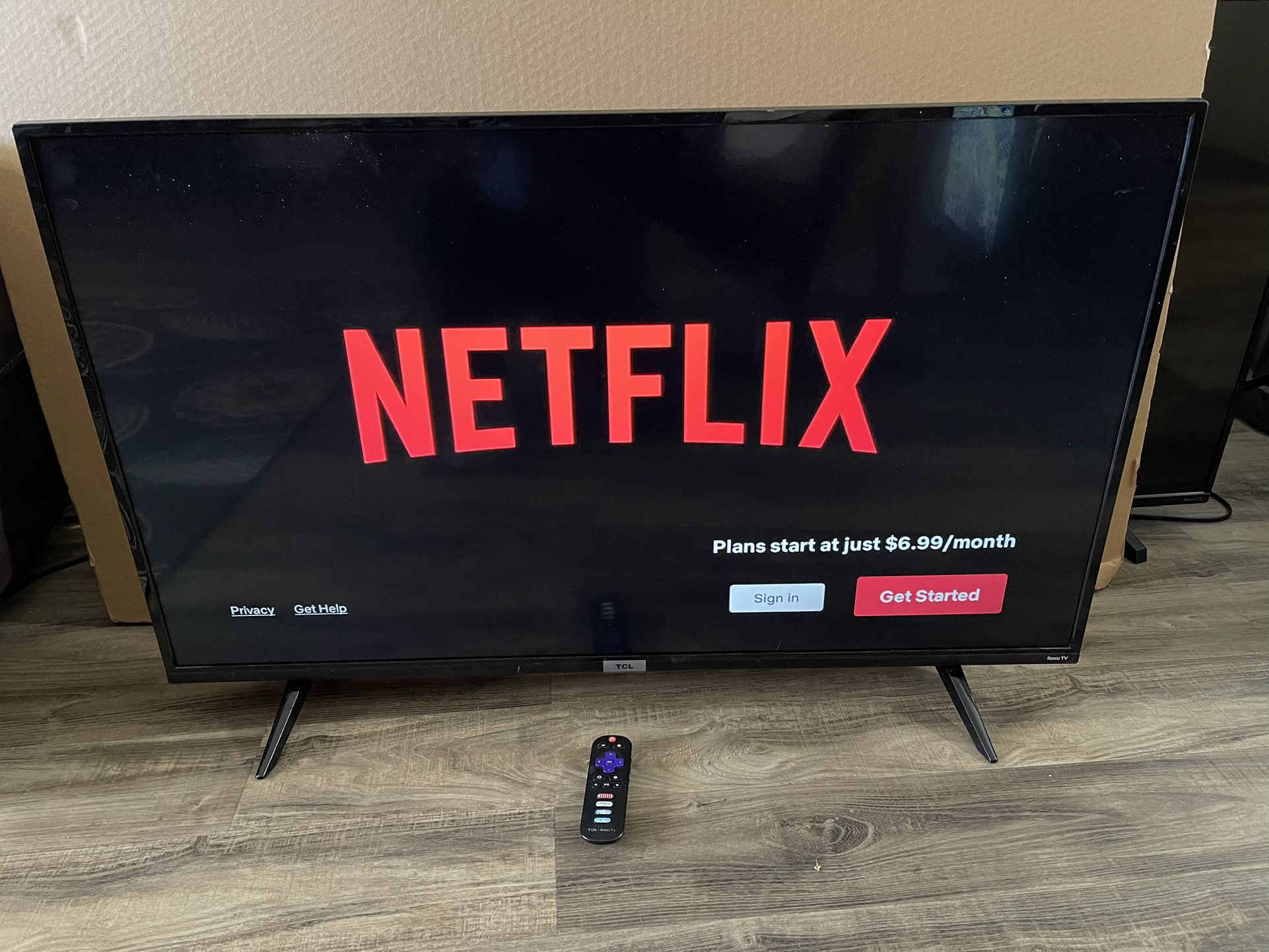 TCL 43” Roku Smart TV 4K UHD HDR In Working Condition With Remote Control Included. $120 Firm On Price
