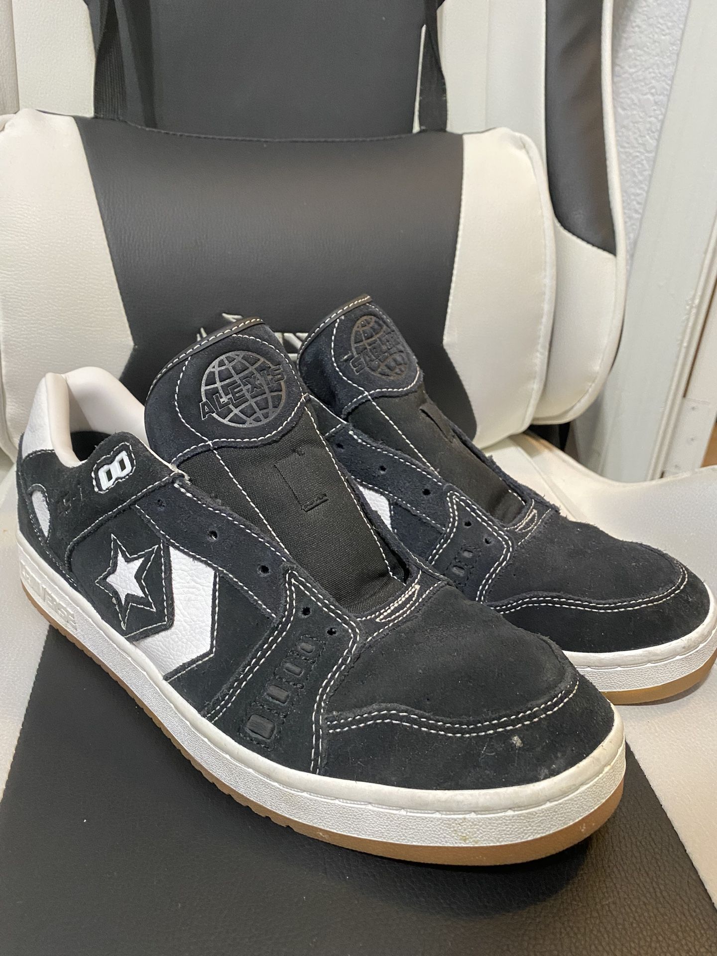 Black And White Converse Size 12