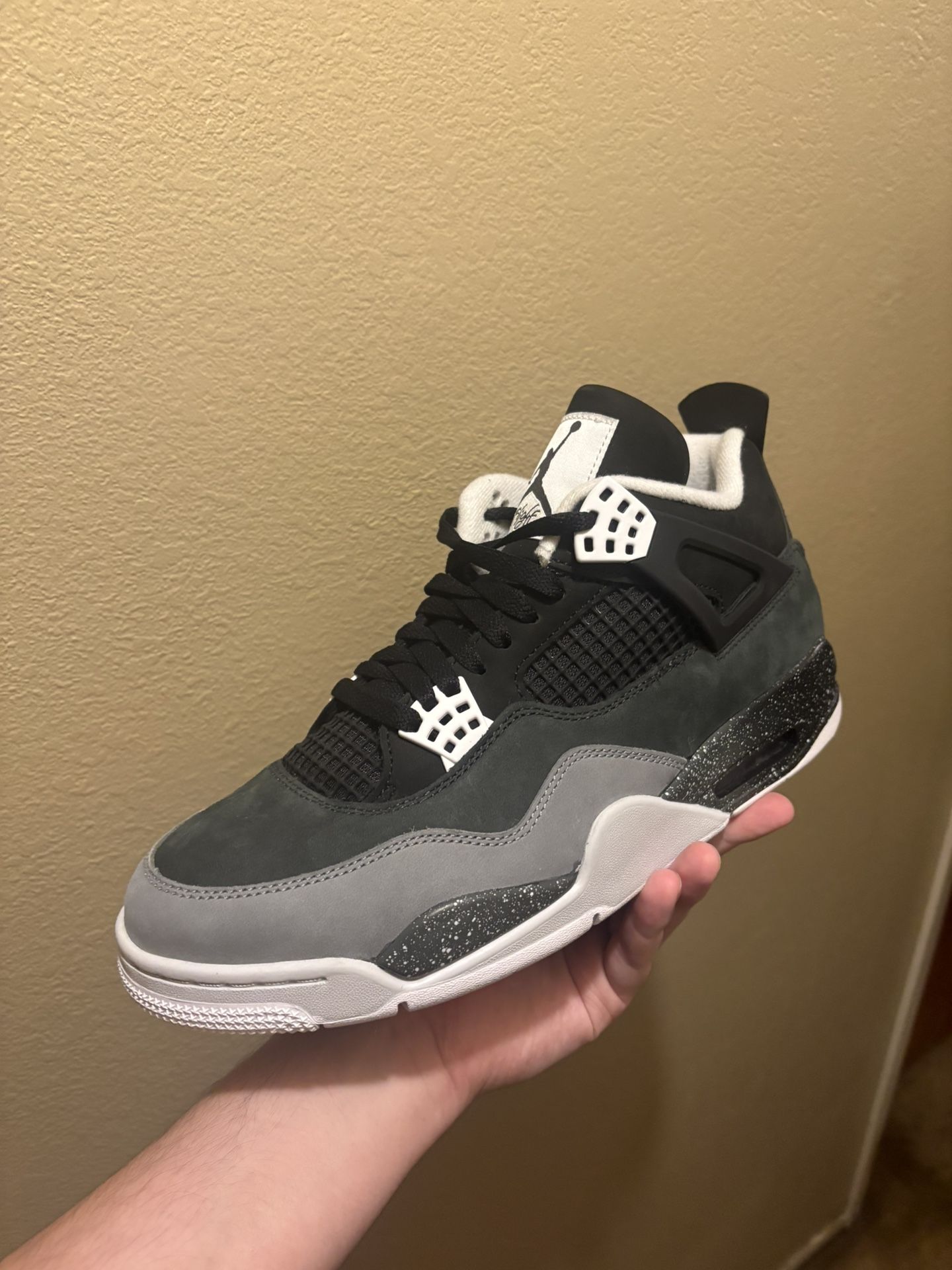 Jordan 4 Fear Size 11