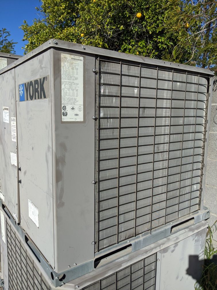 2011 YORK 5 TON AC PACKAGE UNIT Heat Pump COMMERCIAL R410A