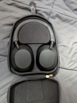Sony WH-1000XM5 Wireless Noise Cancelling Headphones