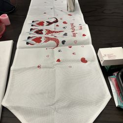 Valentine Table Runner 