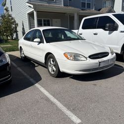 2002 Ford Taurus