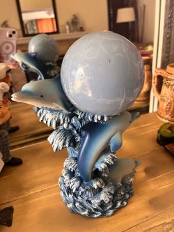 Blue shaped wave candleholder