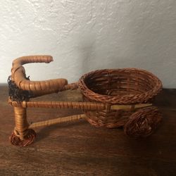 Rattan Tricycle Table Basket 