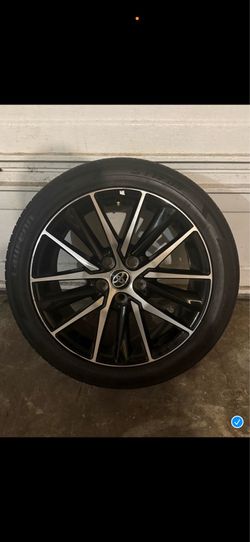 A used set of four OEM Toyota 17-inch machined-face alloy wheels