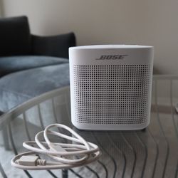 Bose Bluetooth Speaker • White With USB Charger Cable
