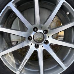 Rims/Tire AMG 245 R19 With Tires 4 