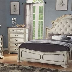 Six piece king or queen bedroom set