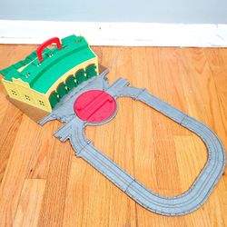 Thomas The Train Take N Play Tidmouth Folding Roundhouse Shed Station Track 2009