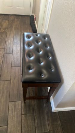 Indoor bench w storage/piano bench