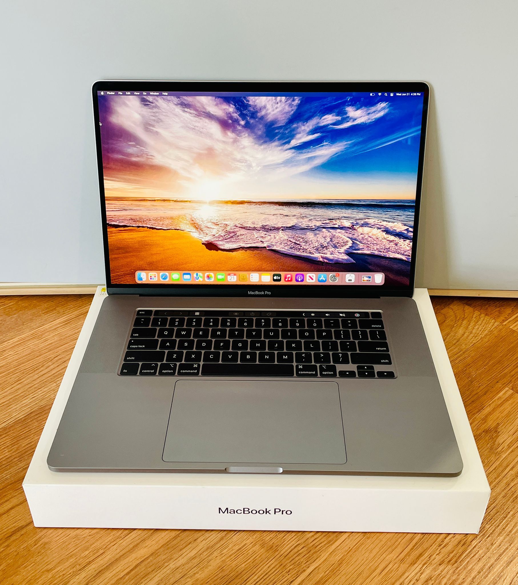 Apple MacBook Pro 16” 2019 Core i9 16GB RAM 1TB SSD!