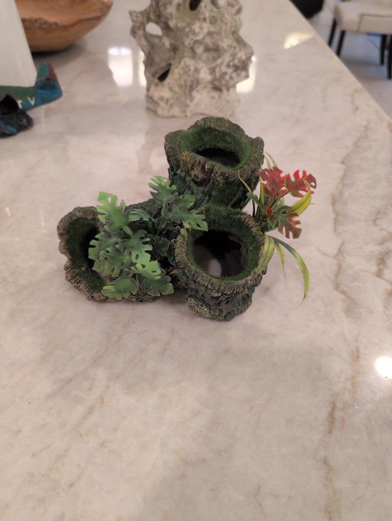 Large Floral Log Decoration For Fish Tank