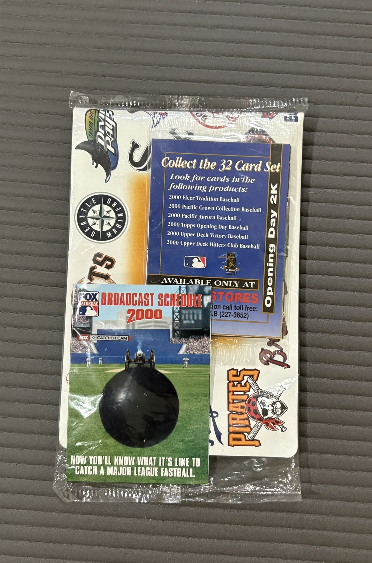 RARE BASEBALL CARD PACK! (OBO)