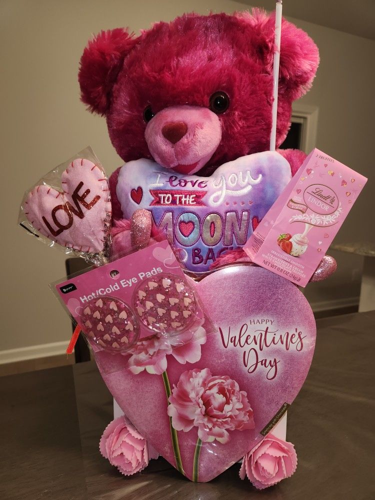 Valentine Day Basket