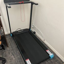 SuperFit Folding Treadmill - Like New! (Only used 3 times)  Caminadora Plegable SuperFit - ¡Como Nueva! (Solo 3 usos)