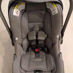 Nuna Pipa Lite Infant Car Seat + Base