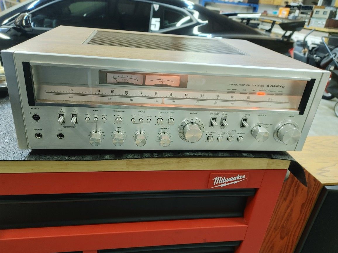 Sanyo JCX-2600K Stereo Receiver