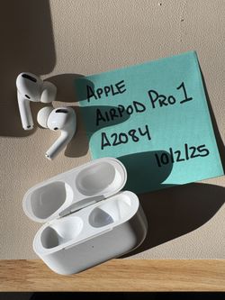 Apple AirPods Pro 1 With Wireless Charging