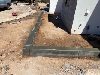 CONCRETE RETAINING WALL