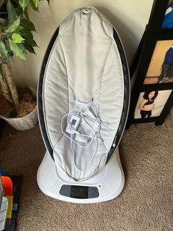 4 Moms Swing