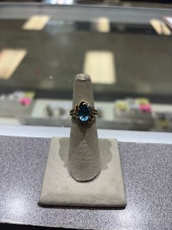 14K Ladies Topaz Ring