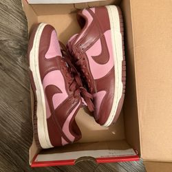 Nike - Women’s Shoes Size 8