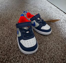 Nike Toddler Sneakers Navy Blue and White