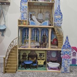 Cinderella Doll House 