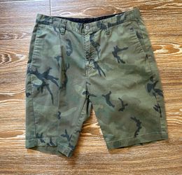 Volcom Men's Cotton Chino Shorts Green/Black Camo Size 33w