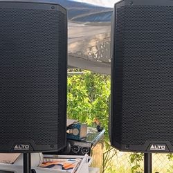 Alto T212 Professional Powered Loudspeaker With Proline Speaker Stand 