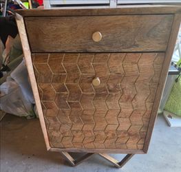 Corner table