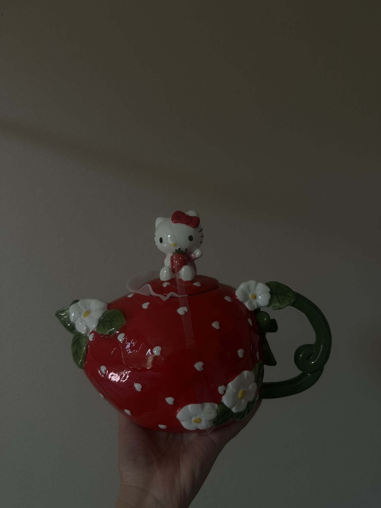 Hello Kitty Teapot