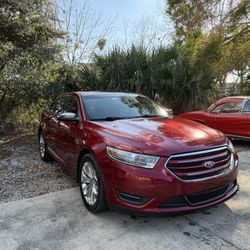 2013 Ford Taurus 