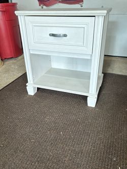 One Nightstand