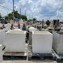 Concrete Large Square Planter or Water Fountain / Cement Stone Backyard Patio Pots Garden Planters / Outdoor Fountains